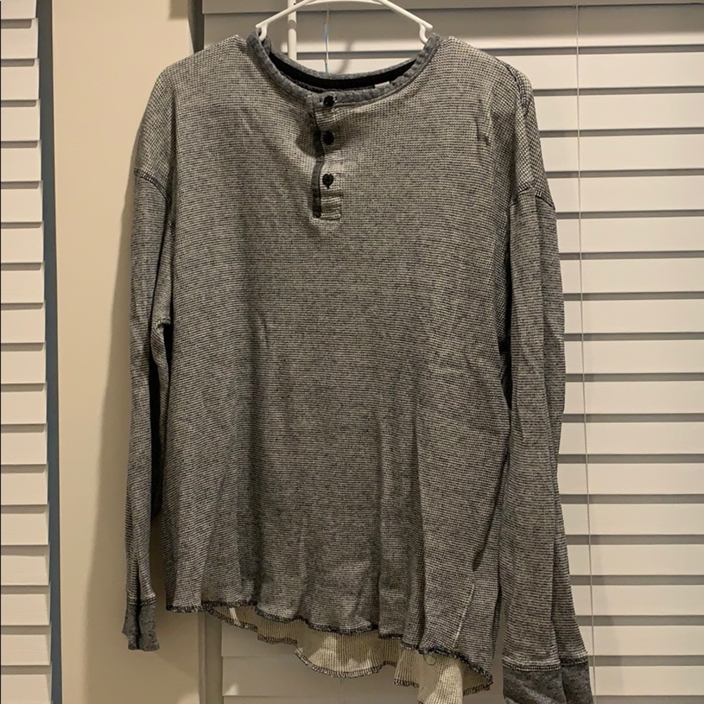 Men’s long sleeve shirt